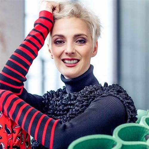 BÁRA POLÁKOVÁ
